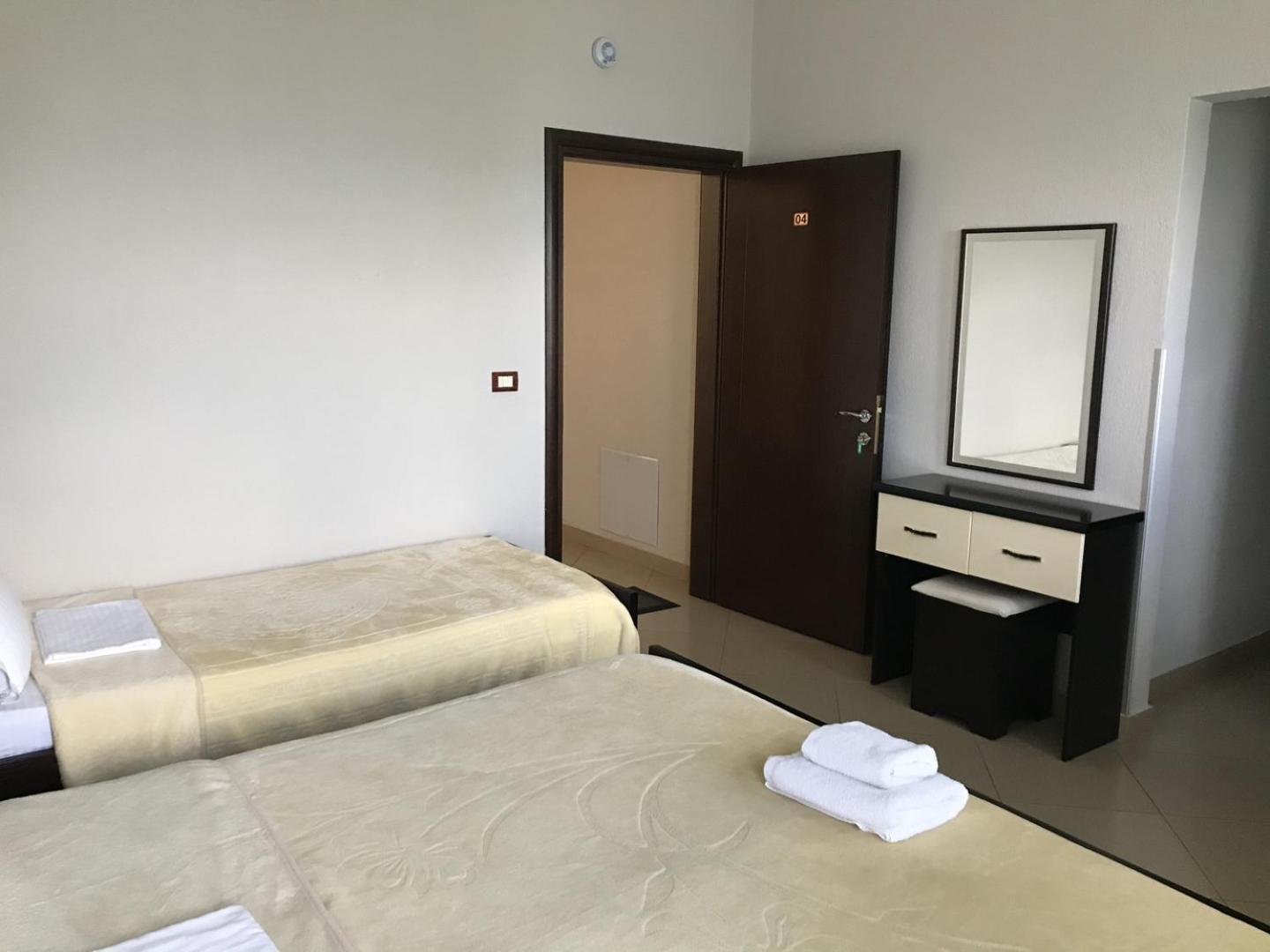Hotel Camping Lin Phòng bức ảnh